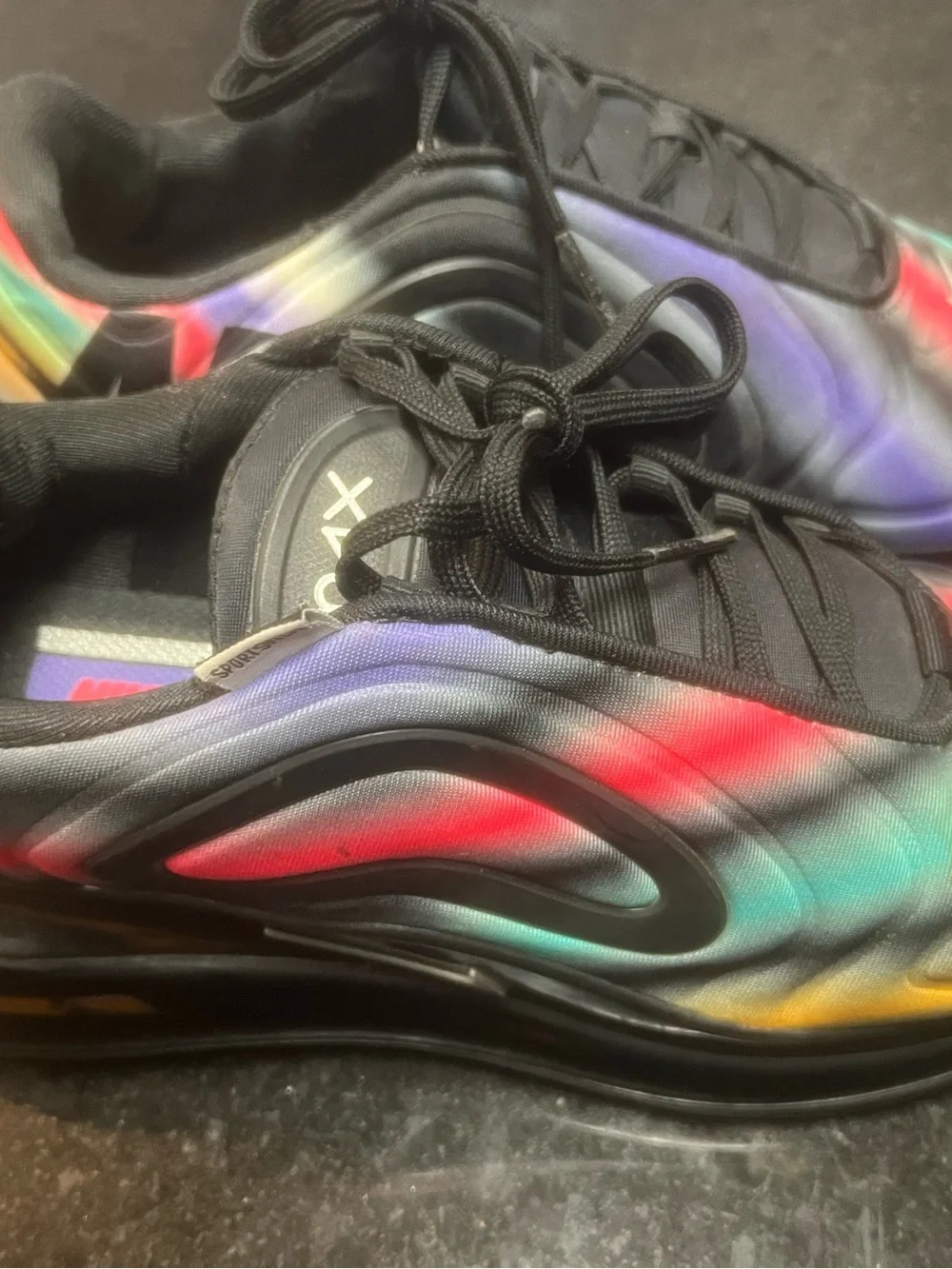 Nike sz 6.5y Nike Air Max 720